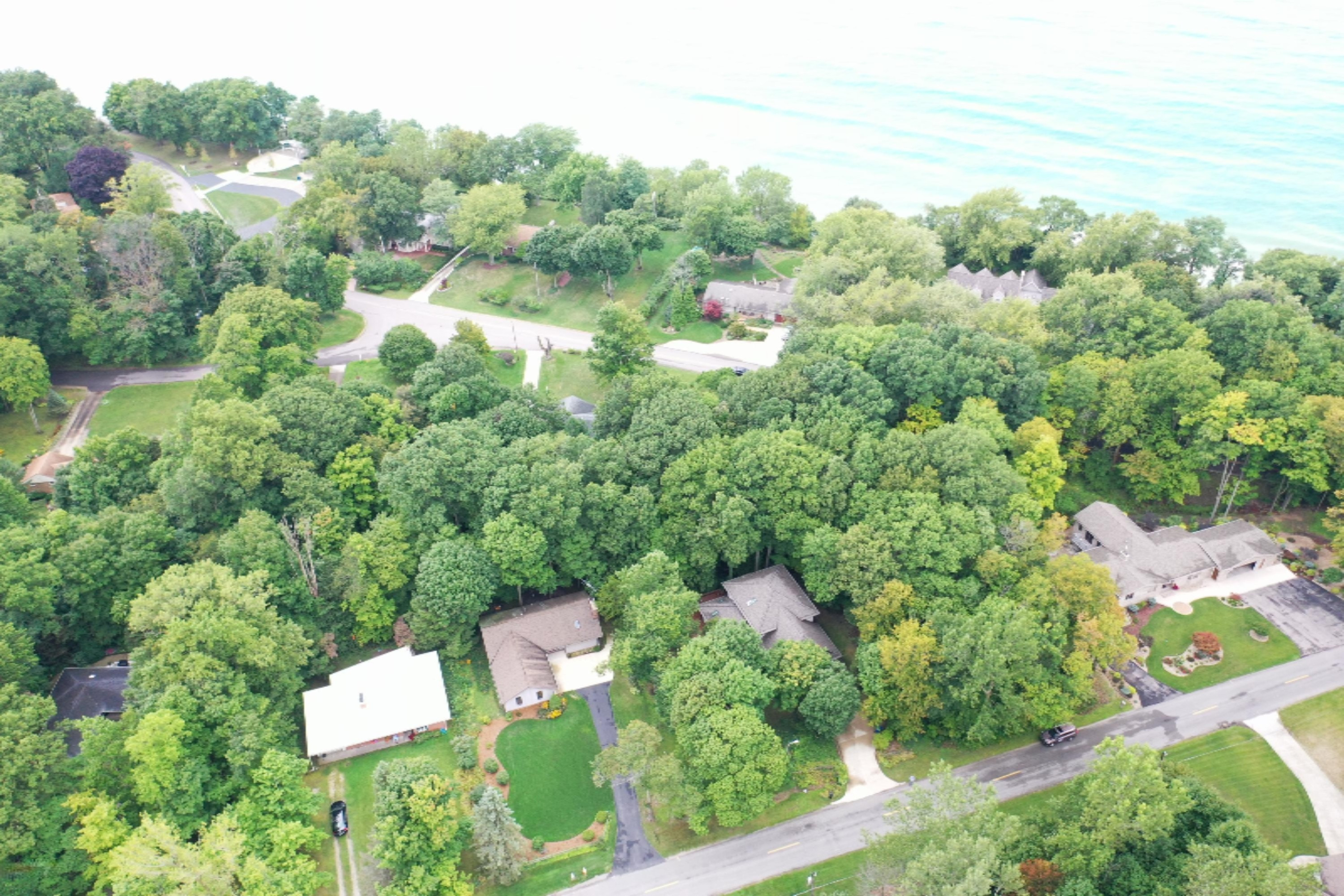 1192 Golf Road Benton Harbor, MI 49022 - Photo 67 of 76 DJI_0225
