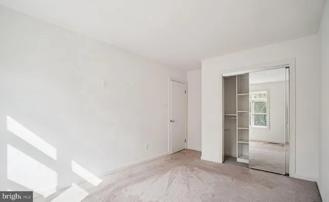 $3,300 | 5105 Overlook Park, Annandale, VA 22003