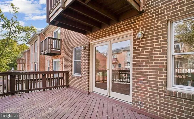 $3,300 | 5105 Overlook Park, Annandale, VA 22003