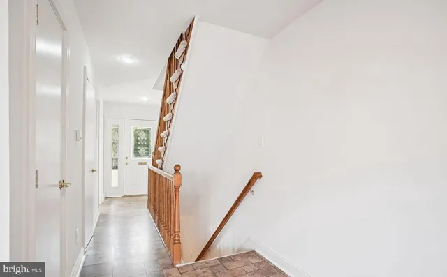 $3,300 | 5105 Overlook Park, Annandale, VA 22003