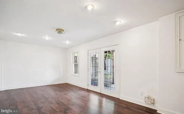 $3,300 | 5105 Overlook Park, Annandale, VA 22003