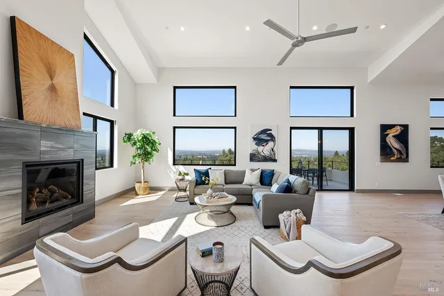 $2,985,000 | 5095 Knollwood Court, Santa Rosa, CA 95403