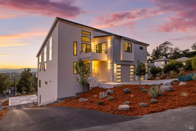 $2,985,000 | 5095 Knollwood Court, Santa Rosa, CA 95403