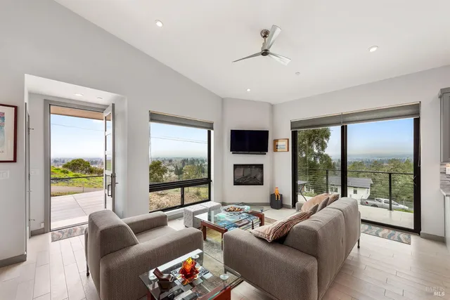 $2,985,000 | 5095 Knollwood Court, Santa Rosa, CA 95403