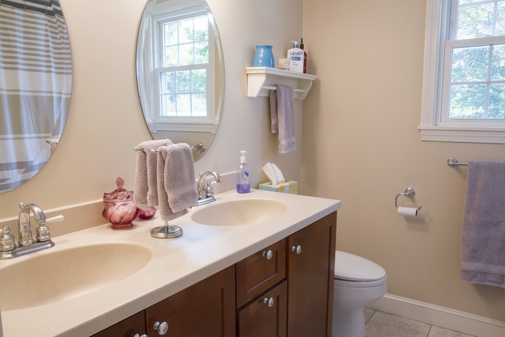 28 Fox Hill Road Shrewsbury, MA 01545 - Photo 20 of 26 Gallery Image 20