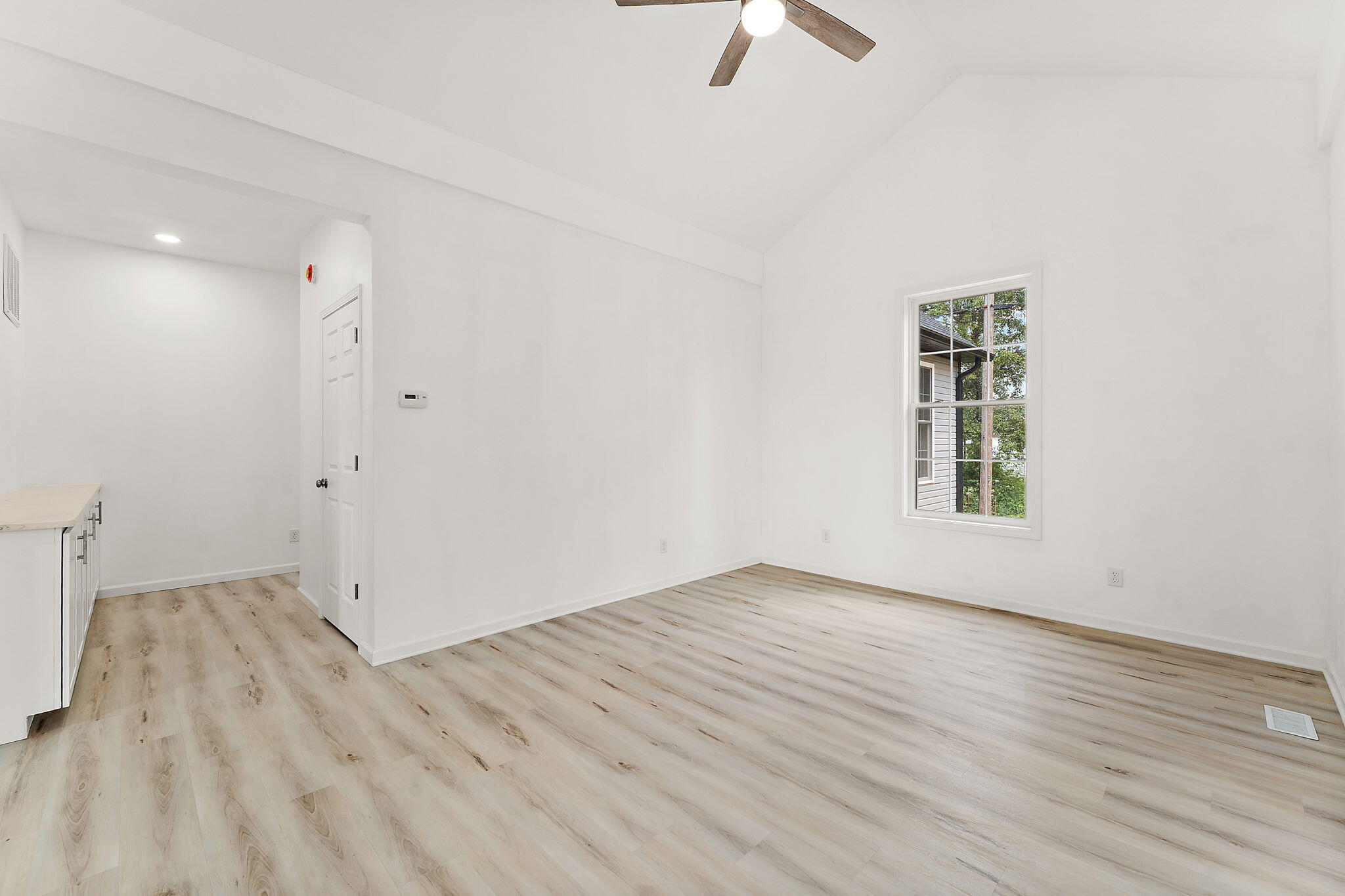 503 Exeter Road Kingsford Heights, IN 46346 - Photo 6 of 32 2048x1365