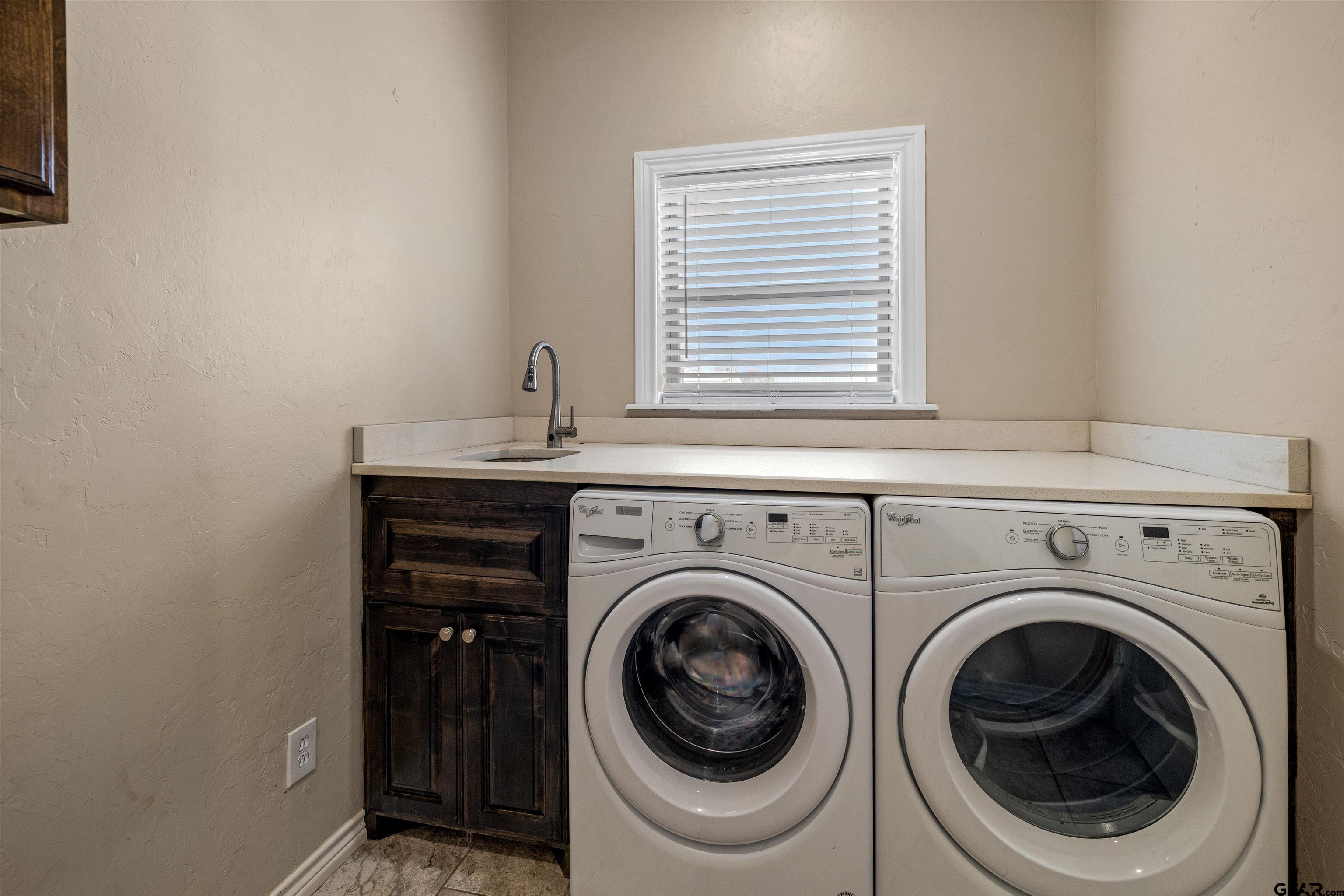 5796 Highway 271 Pittsburg, TX 75686 - Photo 30 of 43 a utility room with dryer and washer