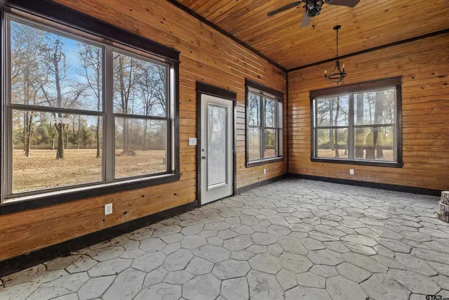 $749,500 | 5796 Highway 271, Pittsburg, TX 75686