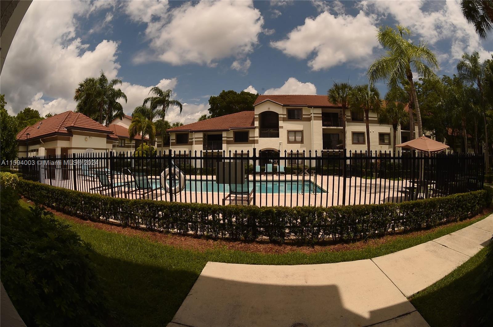 650 South Park Road, Unit 235 Hollywood, FL 33021 - Photo 14 of 40 Gallery Image 14