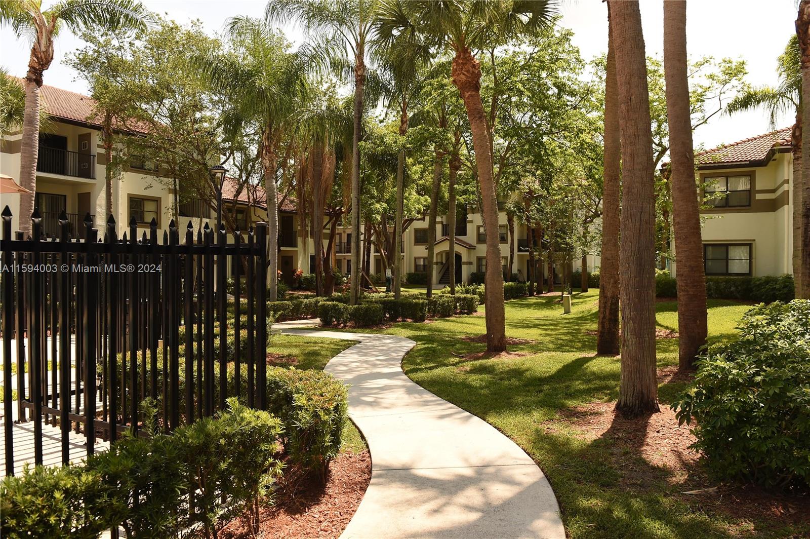 650 South Park Road, Unit 235 Hollywood, FL 33021 - Photo 35 of 40 Gallery Image 35