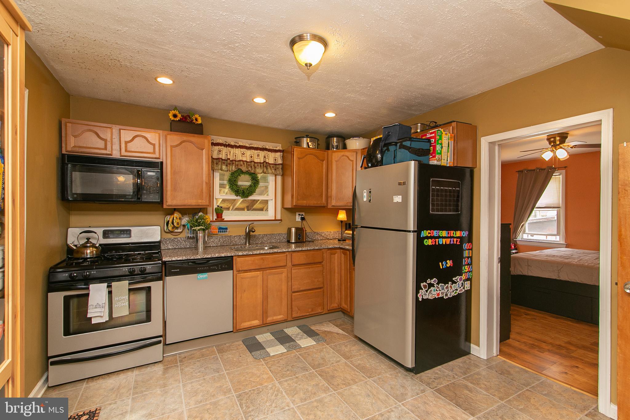 651 Sunset Avenue Maple Shade, NJ 08052 - Photo 11 of 30