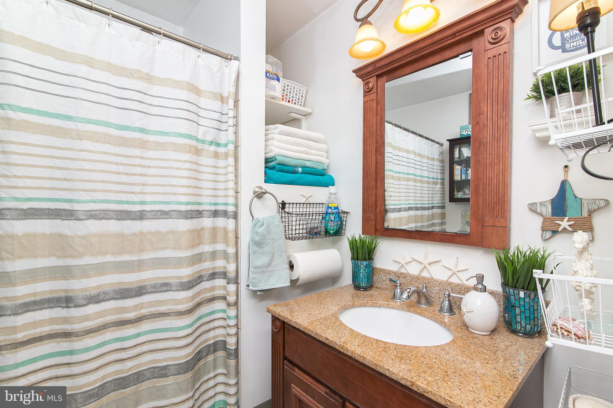 651 Sunset Avenue Maple Shade, NJ 08052 - Photo 18 of 30 Full bath on the main floor