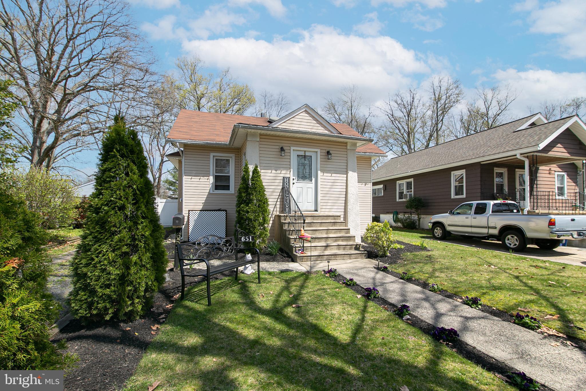 651 Sunset Avenue Maple Shade, NJ 08052 - Photo 2 of 30