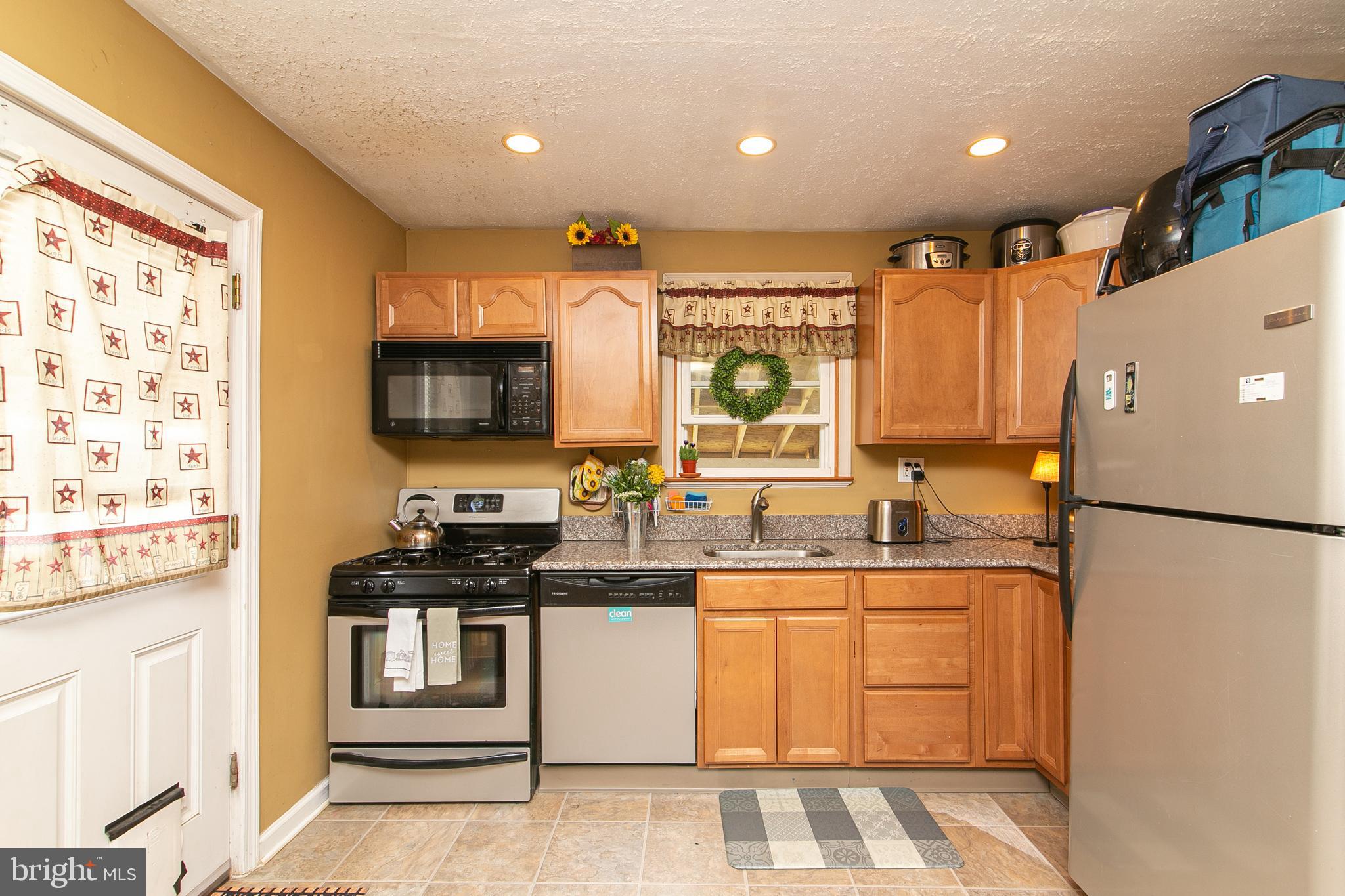 651 Sunset Avenue Maple Shade, NJ 08052 - Photo 10 of 30