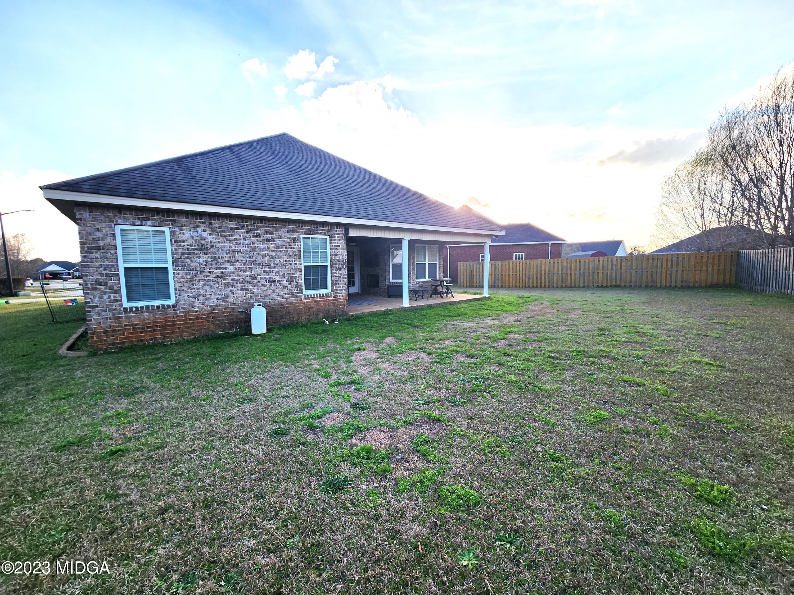 108 Ritz Lane Perry, GA 31069 - Photo 3 of 23 20230222_172850
