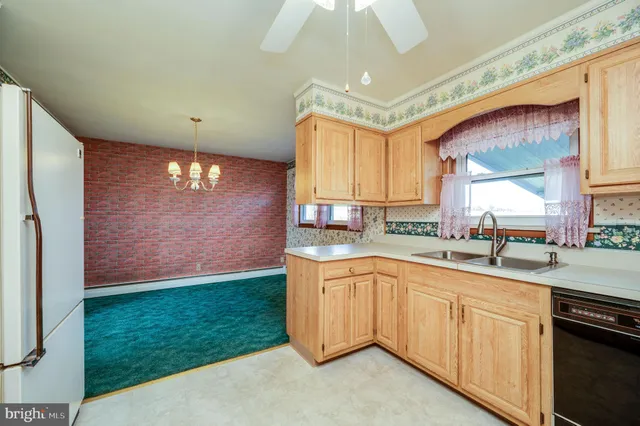 $339,900 | 52 Crystal Cave Road, Kutztown, PA 19530