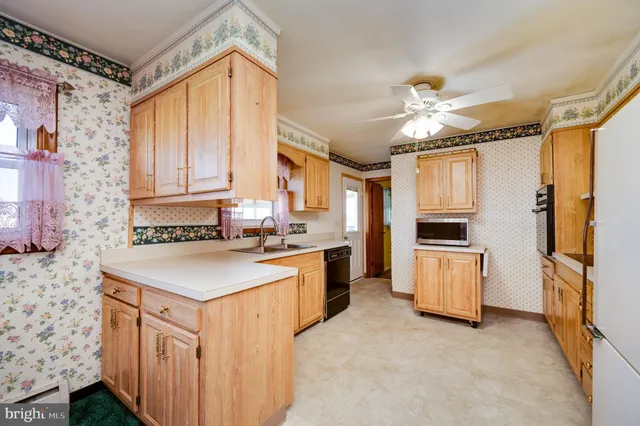 $339,900 | 52 Crystal Cave Road, Kutztown, PA 19530