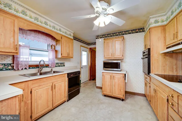 $339,900 | 52 Crystal Cave Road, Kutztown, PA 19530