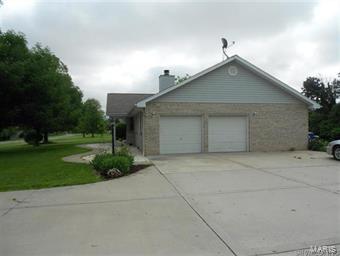 13304 Field Crest Road Highland, IL 62249 - Photo 19 of 21