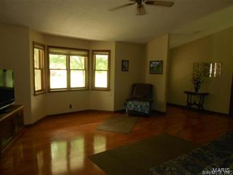 13304 Field Crest Road Highland, IL 62249 - Photo 6 of 21
