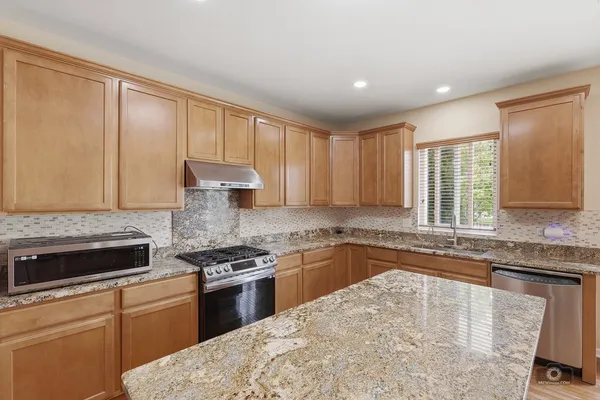 $650,000 | 385 Marshall Ash Street, Bolingbrook, IL 60490