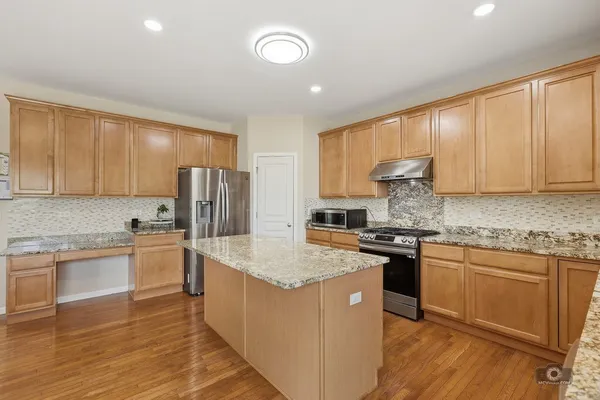 $650,000 | 385 Marshall Ash Street, Bolingbrook, IL 60490