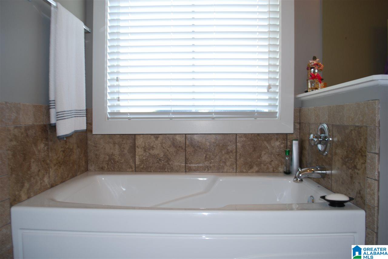 1264 Grants Way Birmingham, AL 35210 - Photo 14 of 23