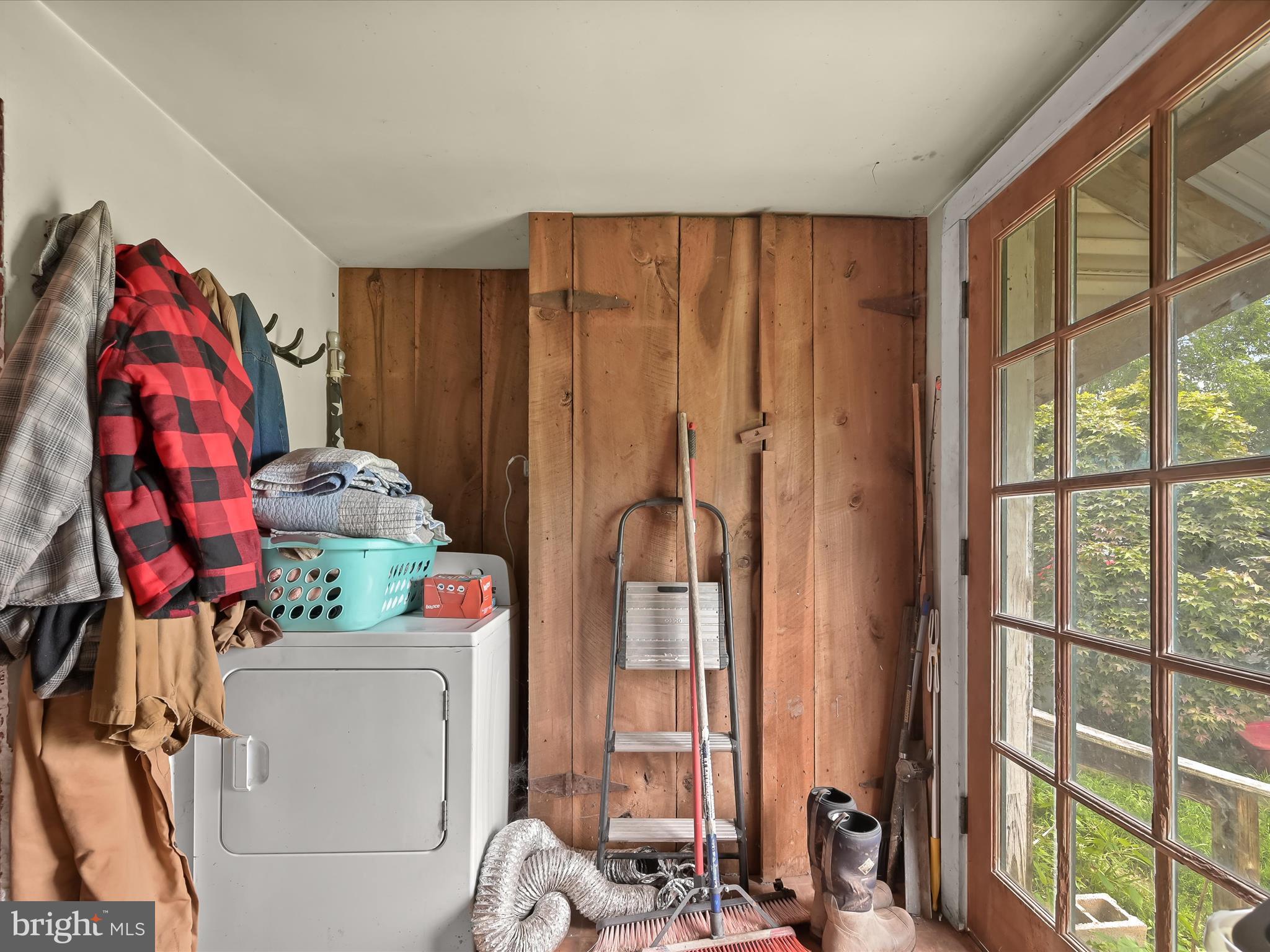430 Bucher John Road Union Bridge, MD 21791 - Photo 27 of 40 a living room with furniture and a window