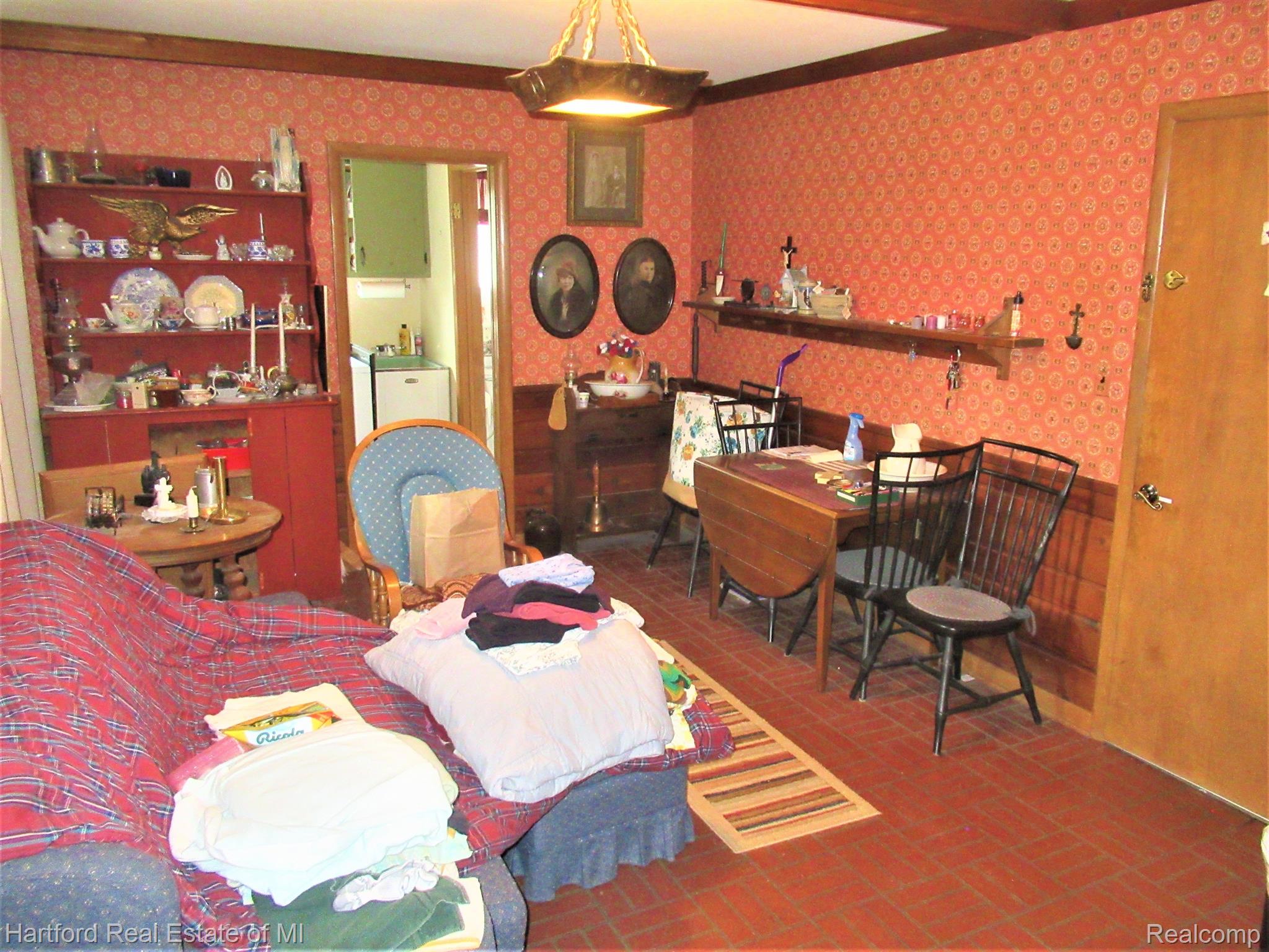 36039 Hardenburg Road Farmington, MI 48331 - Photo 8 of 24 Gallery Image 8