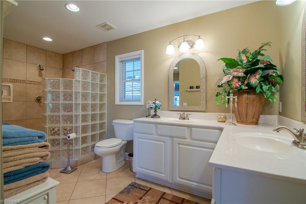 985 Country Club Road Glade Valley, NC 28627 - Photo 14 of 47 Gallery Image 14
