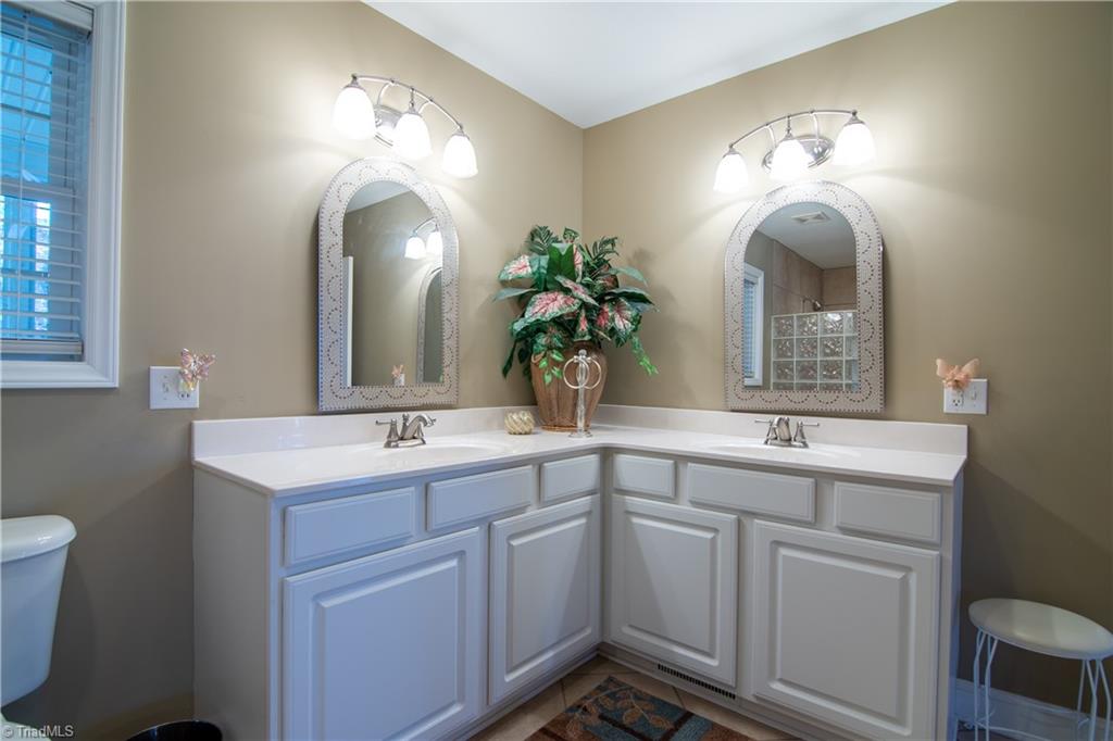 985 Country Club Road Glade Valley, NC 28627 - Photo 19 of 47 Gallery Image 19