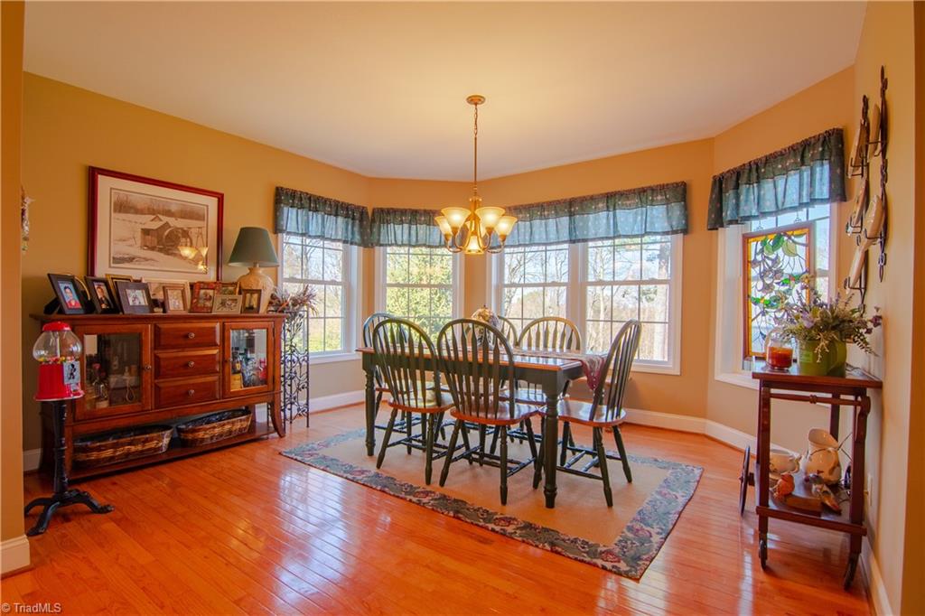 985 Country Club Road Glade Valley, NC 28627 - Photo 9 of 47 Gallery Image 9