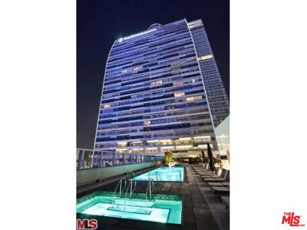 $4,900 | 900 West Olympic Boulevard, Unit 28D, Los Angeles, CA 90015