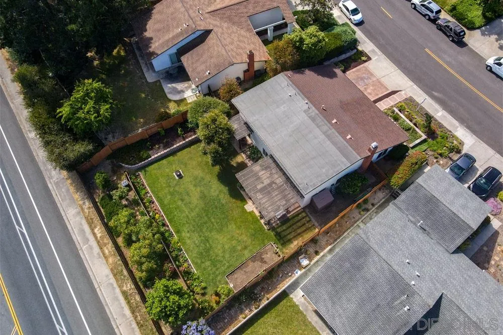 433 Village Run East Encinitas, CA 92024 - Photo 23 of 25 an aerial view of a house