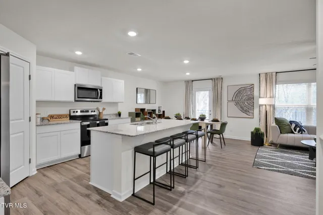 $401,455 | 648 St Andrews Drive, Kingsport, TN 37664