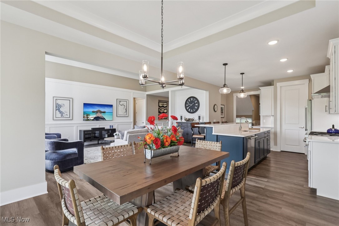 8034 Canyon Ridge Chagrin Falls, OH 44023 - Photo 10 of 49 Spacious Dining Area