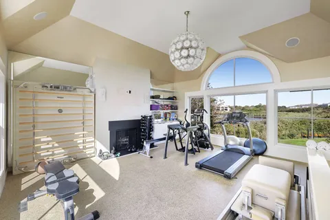 $44,500,000 | 137 Murray Lane, Southampton, NY 11968