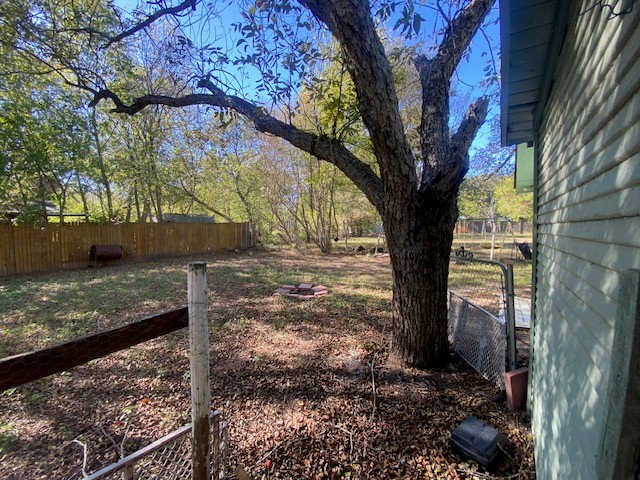 523 South Rio Grande Street Lockhart, TX 78644 - Photo 15 of 16 View of fenced yard