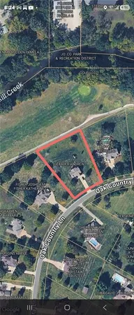 $600,000 | 8590 Oak Country Lane, De Soto, KS 66018