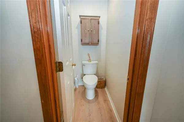 $600,000 | 8590 Oak Country Lane, De Soto, KS 66018