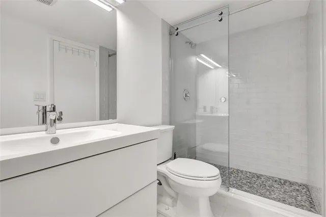 $227,500 | 301 Southeast 3rd Street, Unit 309, Dania Beach, FL 33004