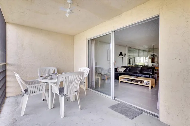 $227,500 | 301 Southeast 3rd Street, Unit 309, Dania Beach, FL 33004