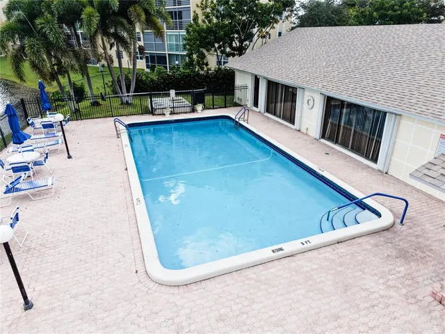$227,500 | 301 Southeast 3rd Street, Unit 309, Dania Beach, FL 33004
