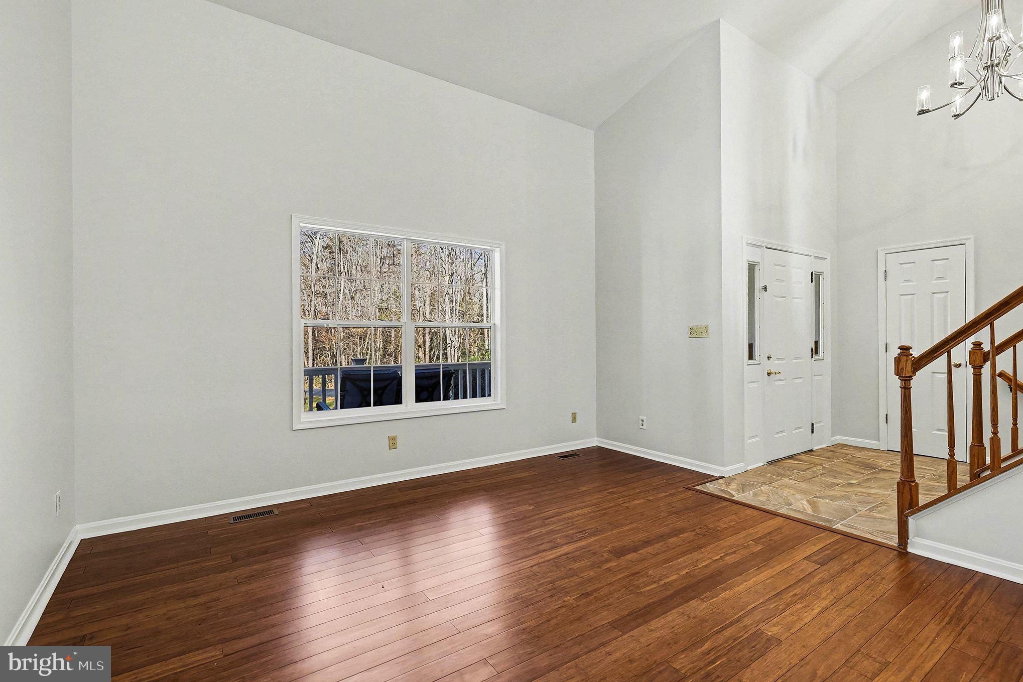 7200 Cloverhill Road Spotsylvania, VA 22551 - Photo 5 of 25 Living Room
