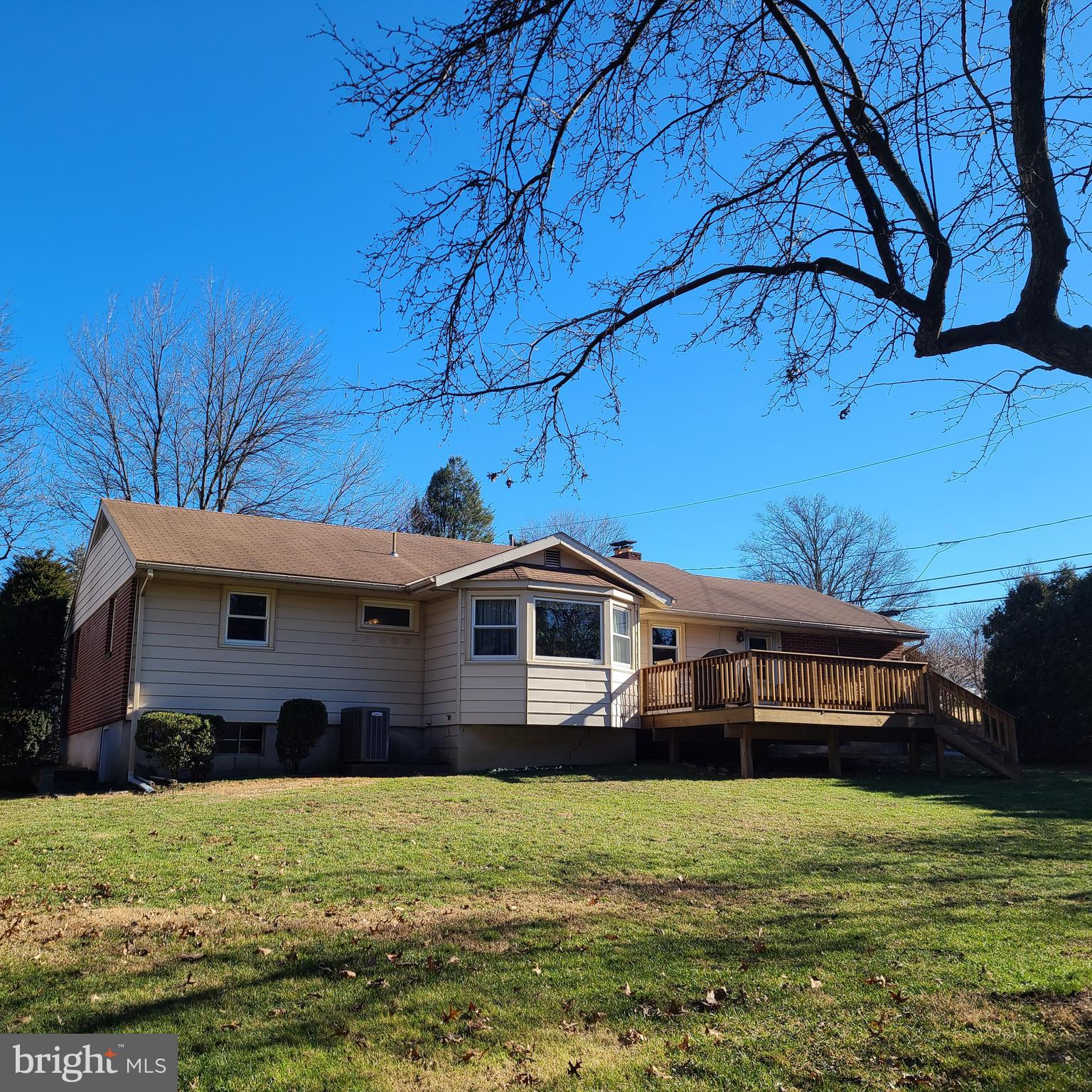 141 Crest Road Reading, PA 19608 - Photo 4 of 41 Gallery Image 4