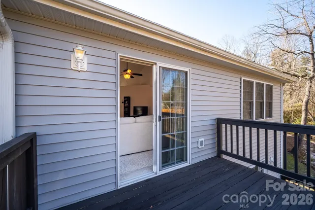 $300,000 | 131 Ewarts Pond Road, Hendersonville, NC 28739