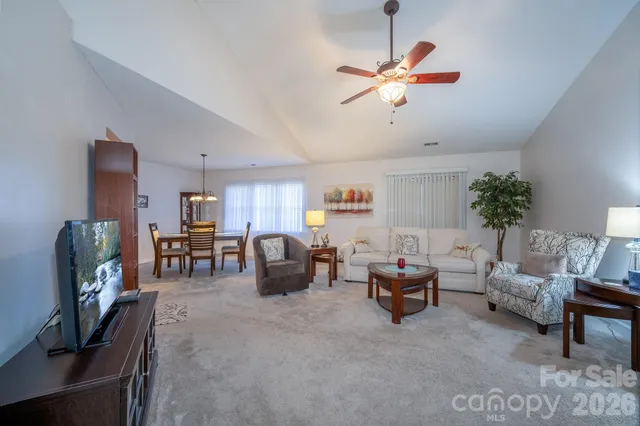 $300,000 | 131 Ewarts Pond Road, Hendersonville, NC 28739