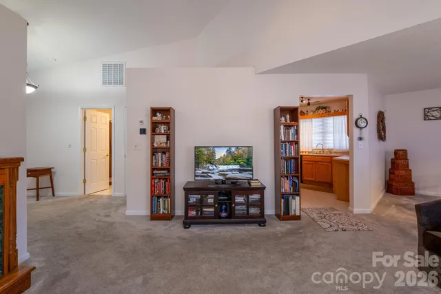 $300,000 | 131 Ewarts Pond Road, Hendersonville, NC 28739