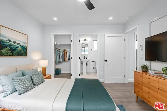 $3,700 | 1518 1/2 Stearns Drive, Los Angeles, CA 90035