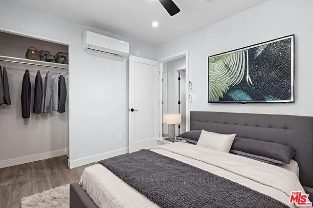 $3,700 | 1518 1/2 Stearns Drive, Los Angeles, CA 90035